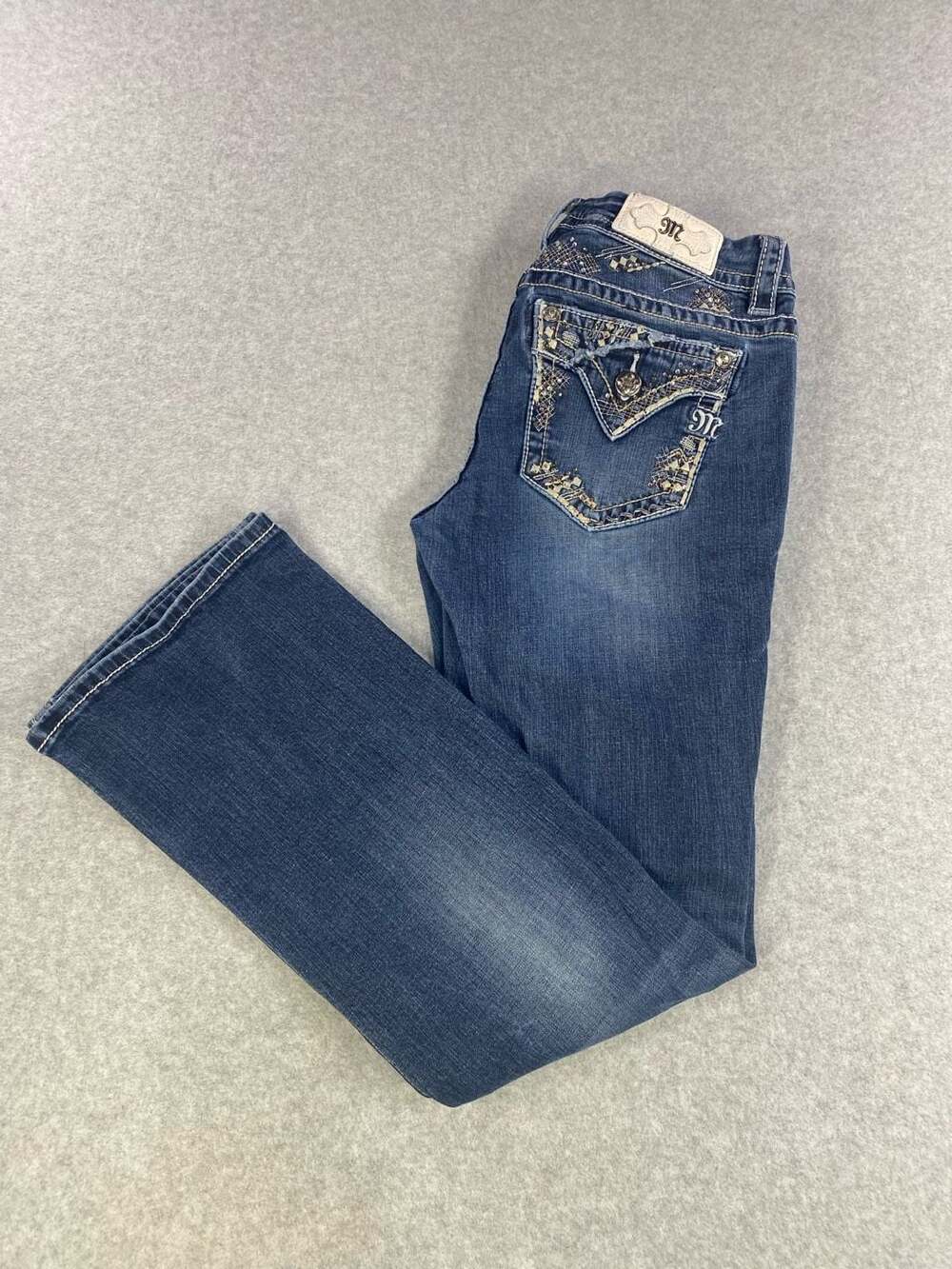 Miss Me Mid-Rise Easy Boot Cut Jeans with Embroidered Rhinestone Pockets Size 28